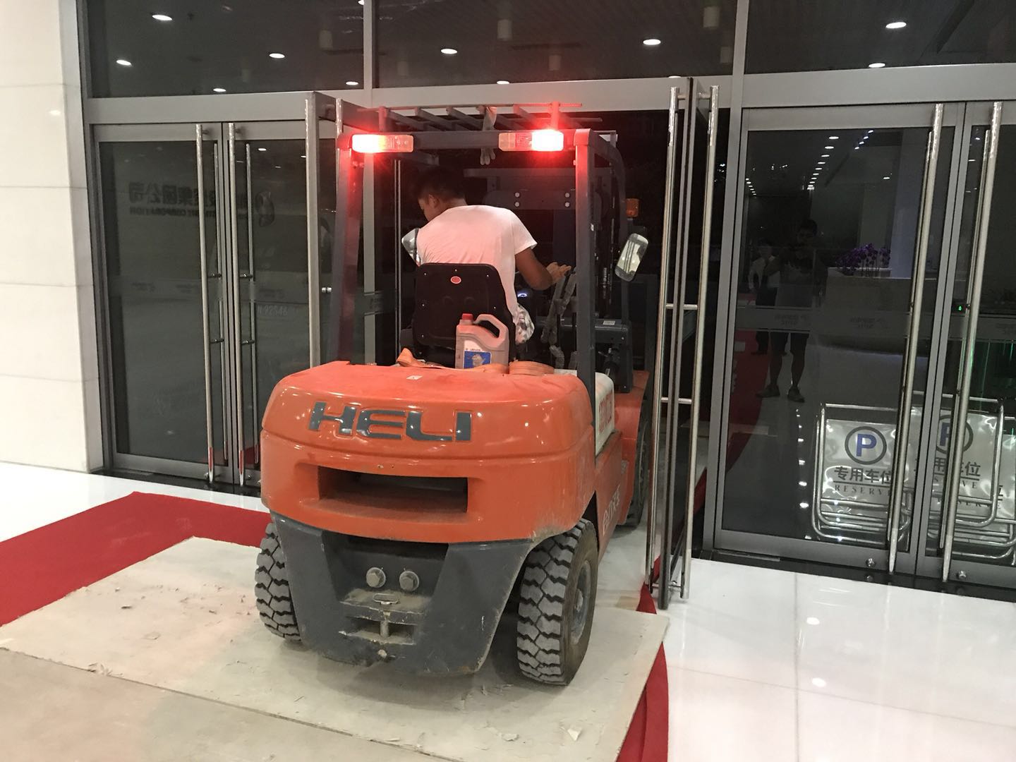 微信图片_20180606141826.jpg 微信图片_20180606141826.jpg