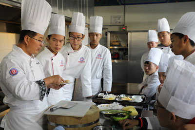 厨师培训+山东英才烹饪学院 (8).jpg 厨师培训+山东英才烹饪学院 (8).jpg