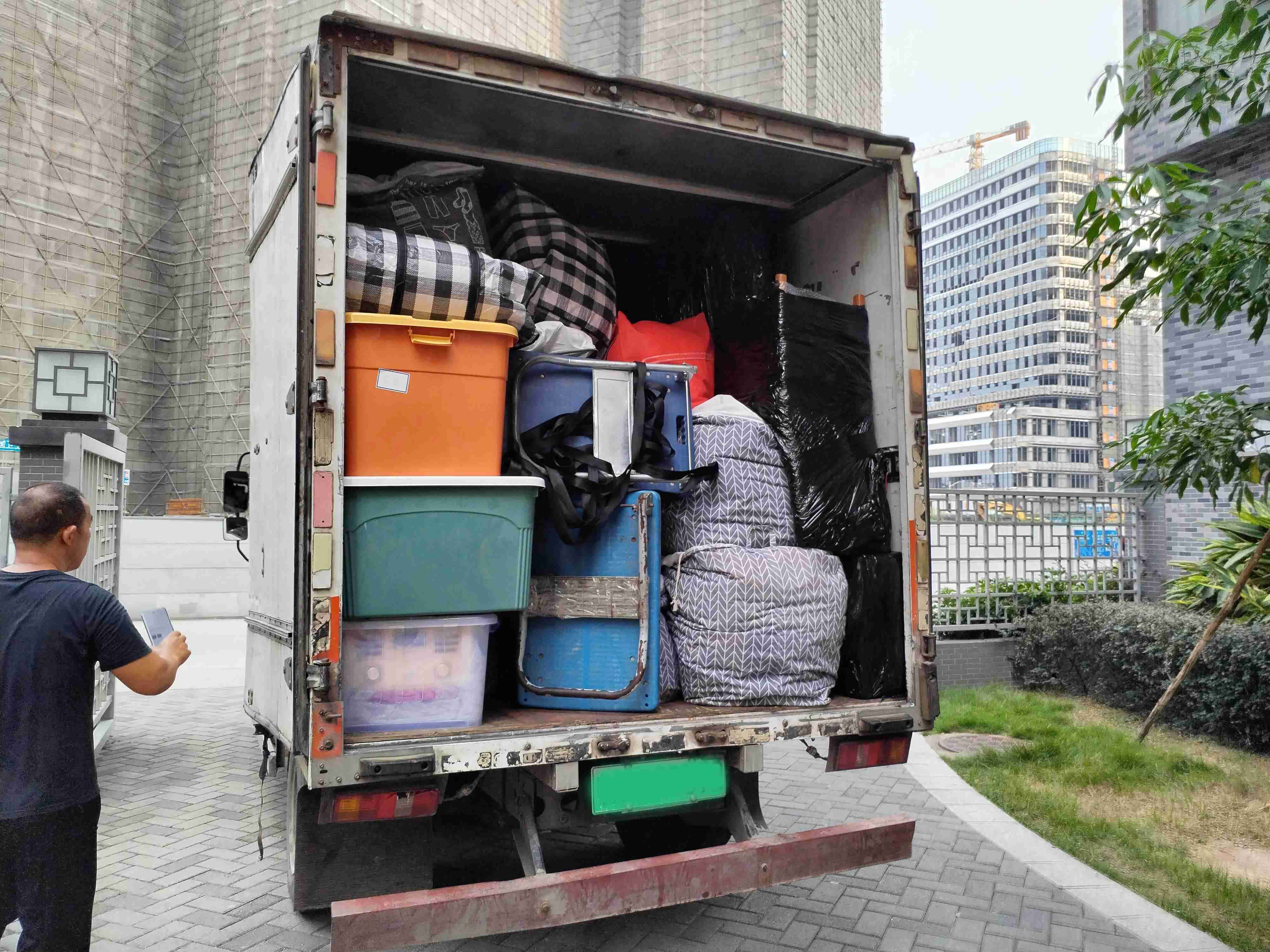 家庭搬家，学生搬家